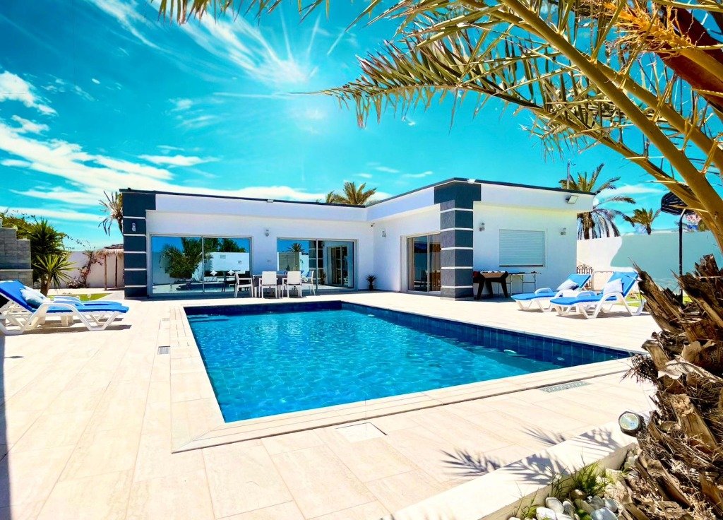 Villa Medina - Piscine vue panoramique